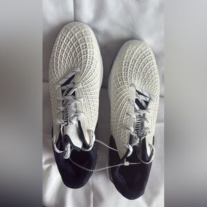 Under Armour Women’s Glide Softball Cleats